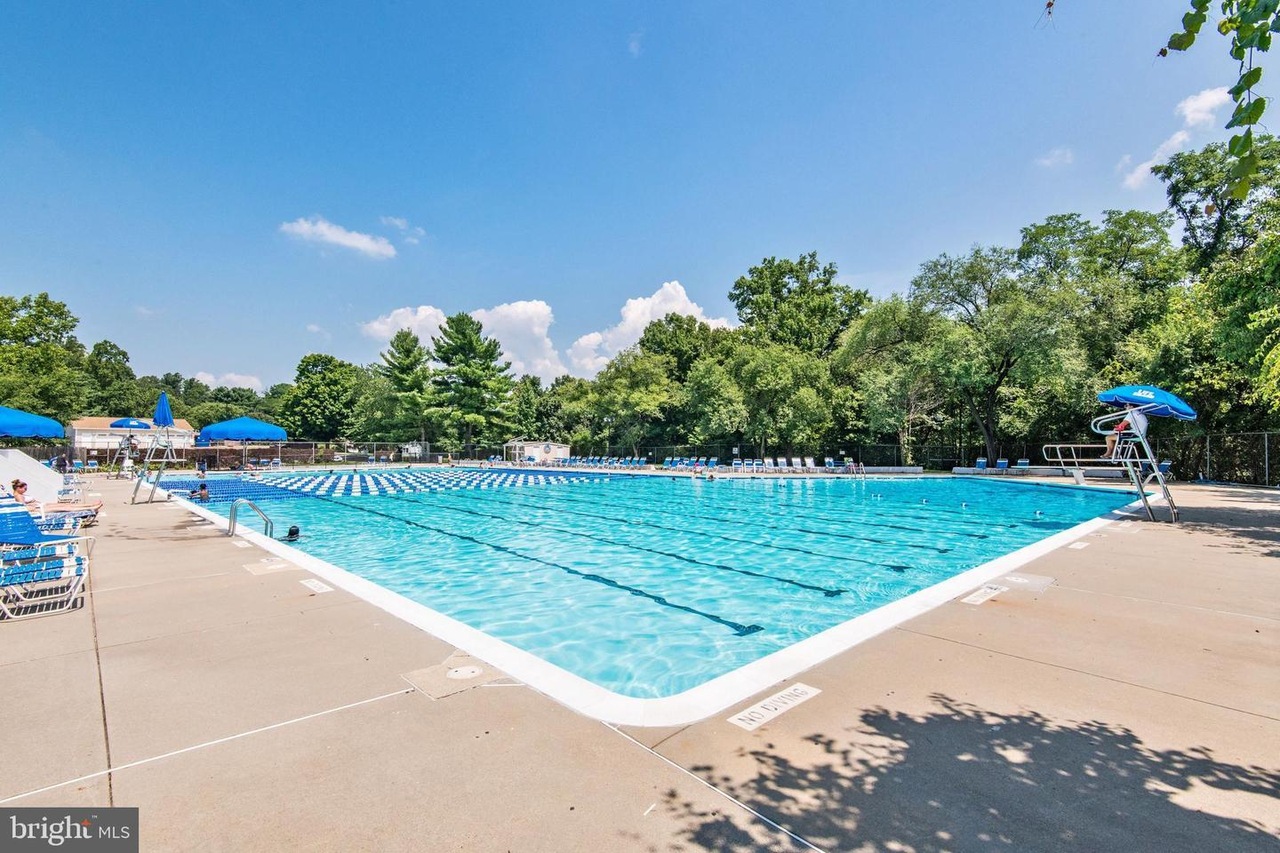 Community pool